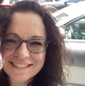 Meet your Posher, Crystal